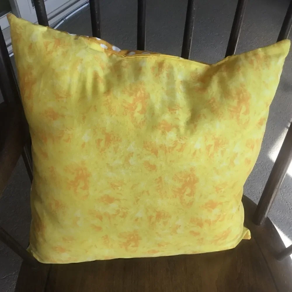 CLOSEOUT SALE $10 NWT Hand Crafted Quilted Pillow in Yellow, White  Black